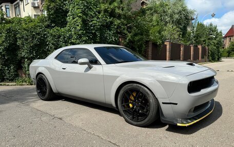 Dodge Challenger III рестайлинг 2, 2018 год, 3 600 000 рублей, 28 фотография