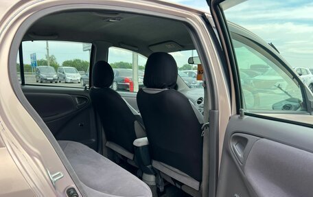 Toyota Platz, 2001 год, 499 999 рублей, 17 фотография