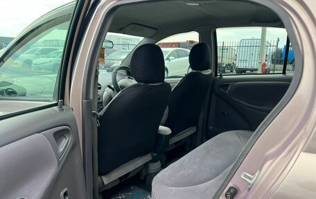 Toyota Platz, 2001 год, 499 999 рублей, 18 фотография