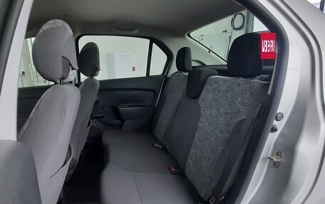 Renault Logan II, 2019 год, 900 000 рублей, 8 фотография