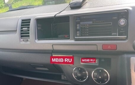 Toyota HiAce H200, 2013 год, 3 600 000 рублей, 9 фотография