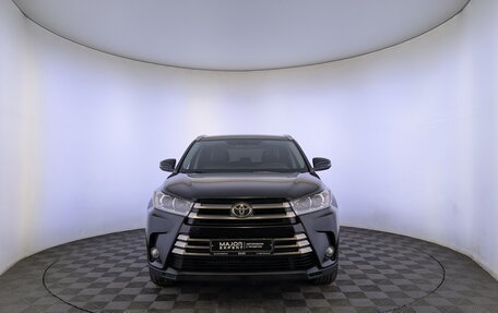 Toyota Highlander III, 2018 год, 3 590 000 рублей, 2 фотография