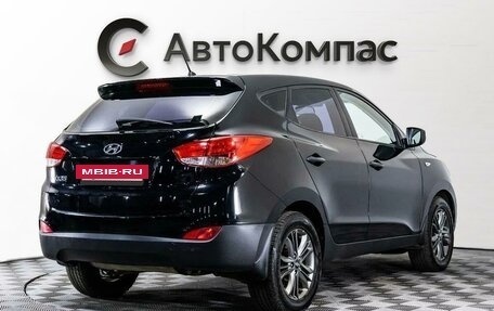 Hyundai ix35 I рестайлинг, 2015 год, 1 045 000 рублей, 2 фотография