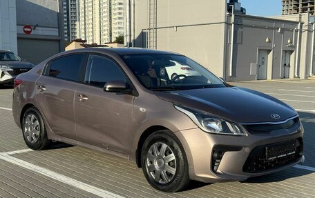 KIA Rio IV, 2019 год, 920 000 рублей, 2 фотография