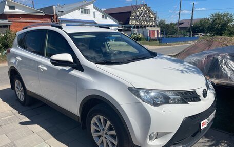 Toyota RAV4, 2014 год, 1 750 000 рублей, 2 фотография