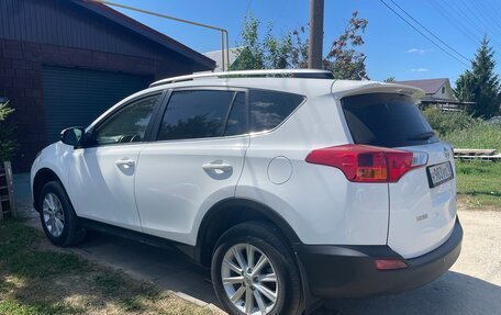 Toyota RAV4, 2014 год, 1 750 000 рублей, 5 фотография