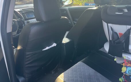 Toyota RAV4, 2014 год, 1 750 000 рублей, 11 фотография