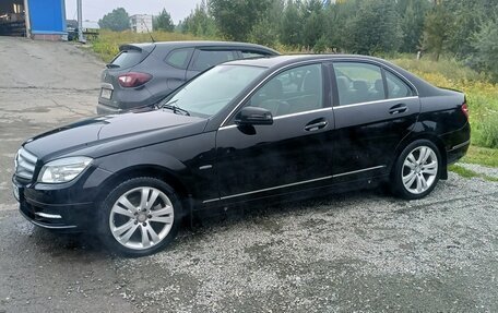 Mercedes-Benz C-Класс, 2010 год, 1 500 000 рублей, 13 фотография
