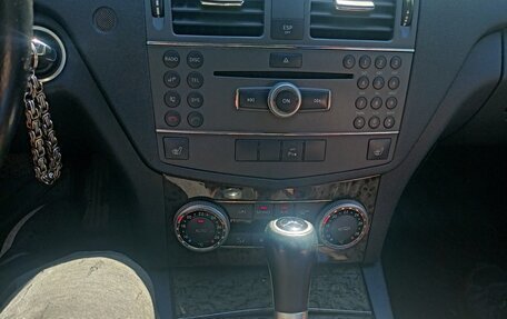 Mercedes-Benz C-Класс, 2010 год, 1 500 000 рублей, 17 фотография