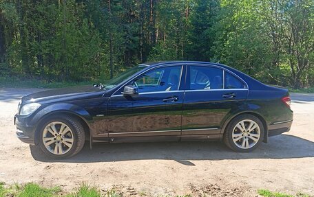 Mercedes-Benz C-Класс, 2010 год, 1 500 000 рублей, 32 фотография
