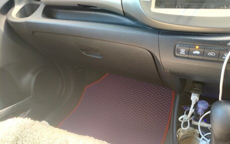 Honda Fit III, 2011 год, 900 000 рублей, 4 фотография