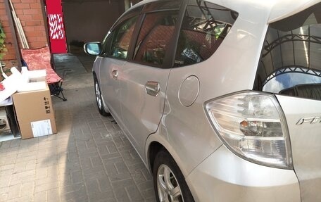 Honda Fit III, 2011 год, 900 000 рублей, 3 фотография