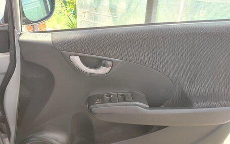 Honda Fit III, 2011 год, 900 000 рублей, 18 фотография