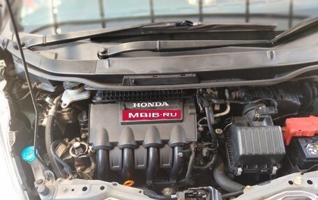 Honda Fit III, 2011 год, 900 000 рублей, 17 фотография