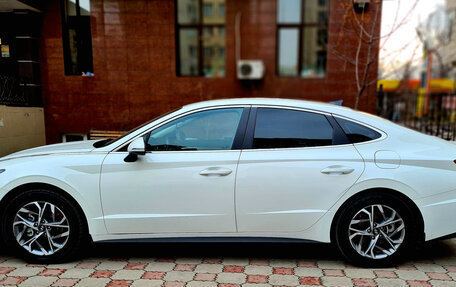 Hyundai Sonata VIII, 2021 год, 2 450 000 рублей, 4 фотография