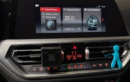 BMW 3 серия, 2020 год, 4 100 000 рублей, 24 фотография