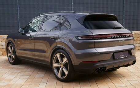 Porsche Cayenne III, 2024 год, 13 875 000 рублей, 3 фотография