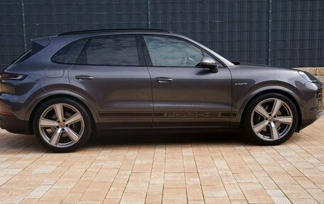 Porsche Cayenne III, 2024 год, 13 875 000 рублей, 6 фотография