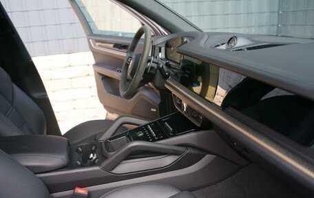 Porsche Cayenne III, 2024 год, 13 875 000 рублей, 8 фотография