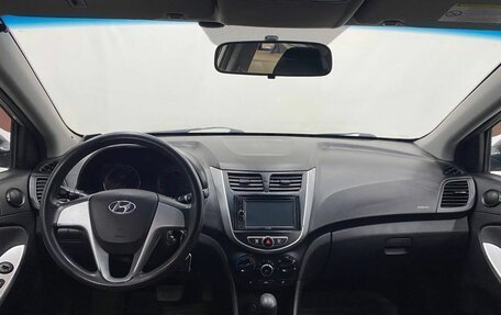 Hyundai Solaris II рестайлинг, 2011 год, 889 900 рублей, 10 фотография