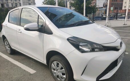 Toyota Vitz, 2016 год, 900 000 рублей, 3 фотография