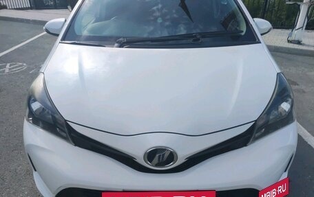 Toyota Vitz, 2016 год, 900 000 рублей, 2 фотография