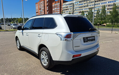 Mitsubishi Outlander III рестайлинг 3, 2013 год, 1 261 000 рублей, 11 фотография