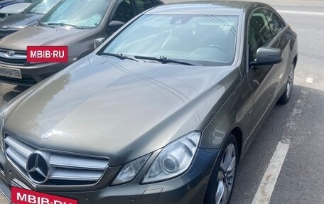 Mercedes-Benz E-Класс, 2011 год, 1 300 000 рублей, 2 фотография