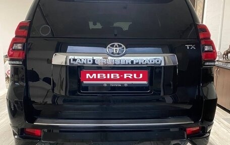 Toyota Land Cruiser Prado 150 рестайлинг 2, 2018 год, 4 000 000 рублей, 5 фотография