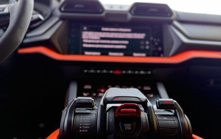 Lamborghini Urus I, 2025 год, 50 000 000 рублей, 18 фотография