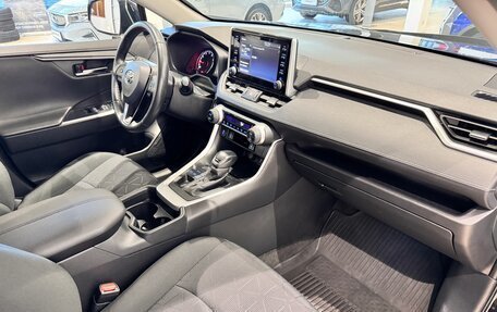 Toyota RAV4, 2021 год, 2 849 000 рублей, 12 фотография