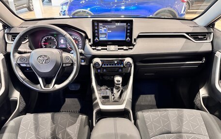 Toyota RAV4, 2021 год, 2 849 000 рублей, 9 фотография