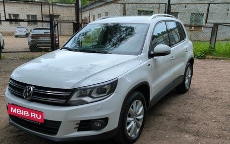 Volkswagen Tiguan I, 2016 год, 1 600 000 рублей, 2 фотография