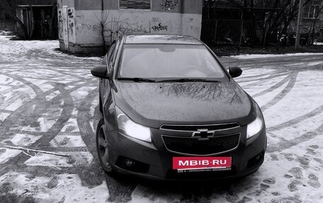 Chevrolet Cruze II, 2010 год, 750 000 рублей, 8 фотография
