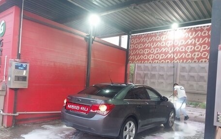 Chevrolet Cruze II, 2010 год, 750 000 рублей, 4 фотография