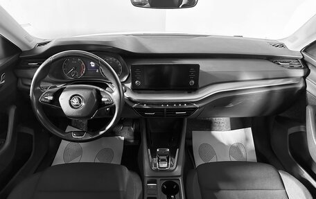Skoda Octavia IV, 2021 год, 1 690 000 рублей, 14 фотография
