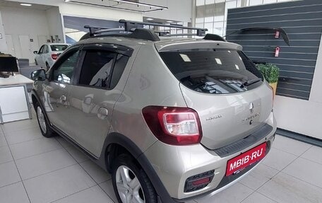 Renault Sandero II рестайлинг, 2015 год, 650 000 рублей, 6 фотография