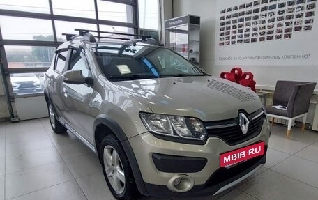 Renault Sandero II рестайлинг, 2015 год, 650 000 рублей, 3 фотография