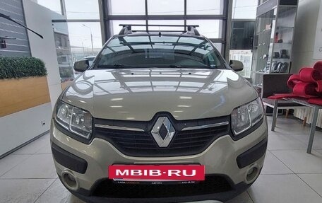 Renault Sandero II рестайлинг, 2015 год, 650 000 рублей, 2 фотография