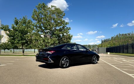 Hyundai Elantra, 2023 год, 2 390 000 рублей, 2 фотография