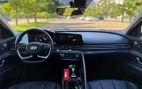 Hyundai Elantra, 2023 год, 2 390 000 рублей, 23 фотография