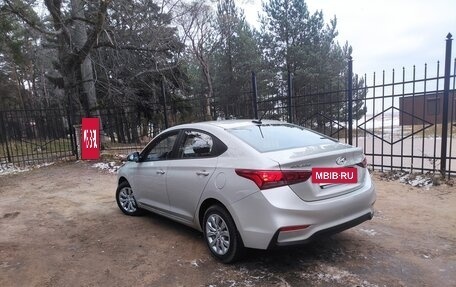Hyundai Solaris II рестайлинг, 2019 год, 1 350 000 рублей, 3 фотография