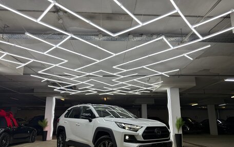 Toyota RAV4, 2025 год, 3 800 000 рублей, 2 фотография