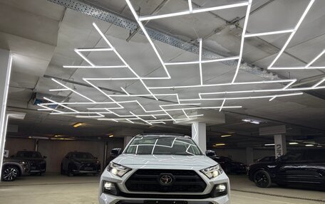 Toyota RAV4, 2025 год, 3 800 000 рублей, 7 фотография
