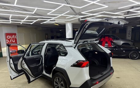 Toyota RAV4, 2025 год, 3 800 000 рублей, 19 фотография