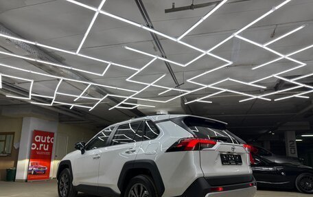 Toyota RAV4, 2025 год, 3 800 000 рублей, 12 фотография