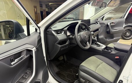 Toyota RAV4, 2025 год, 3 800 000 рублей, 20 фотография