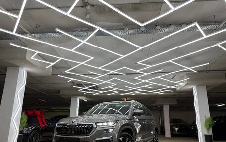 Skoda Kodiaq I, 2023 год, 4 000 000 рублей, 4 фотография