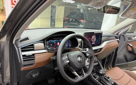 Skoda Kodiaq I, 2023 год, 4 000 000 рублей, 26 фотография