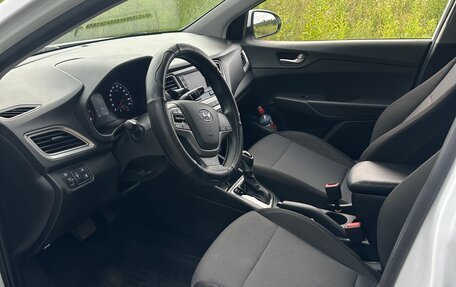 Hyundai Solaris II рестайлинг, 2020 год, 1 800 000 рублей, 8 фотография